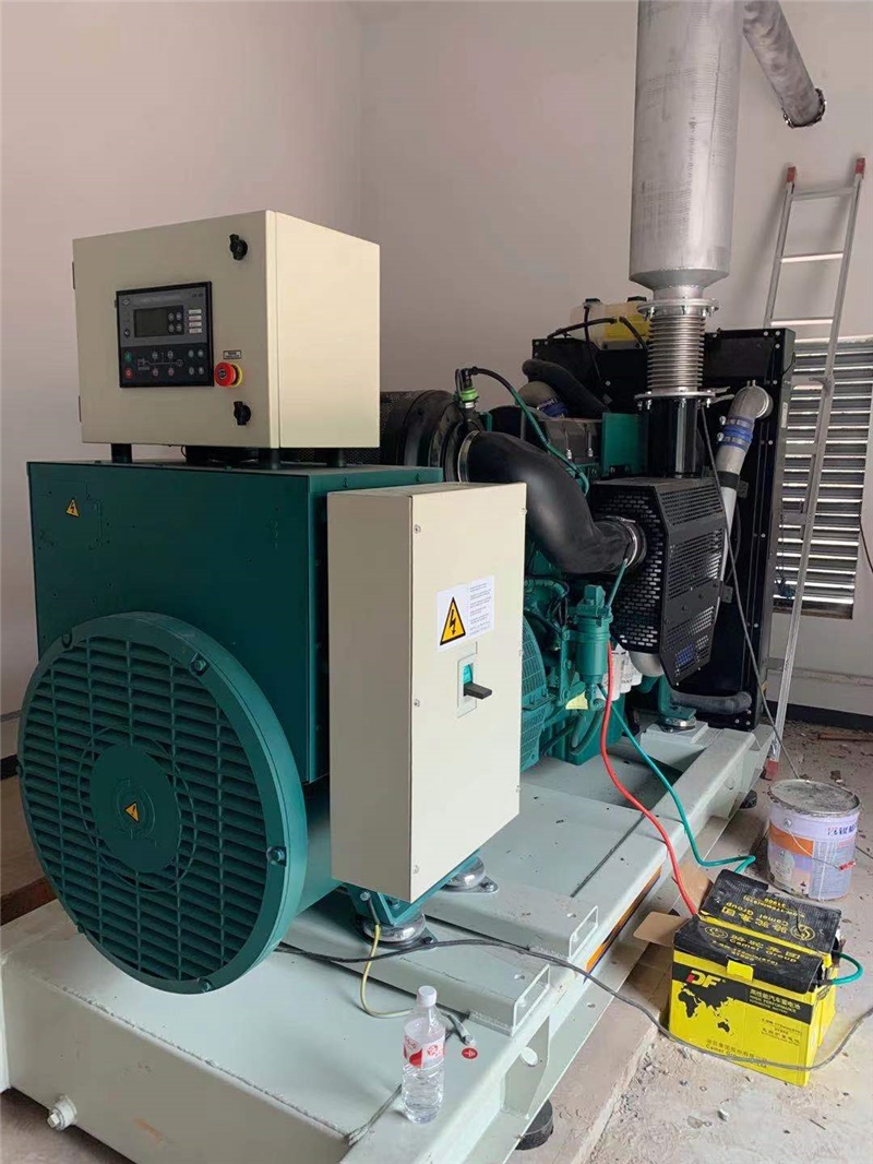 重庆渝长高速公路，12台沃尔沃发电机组