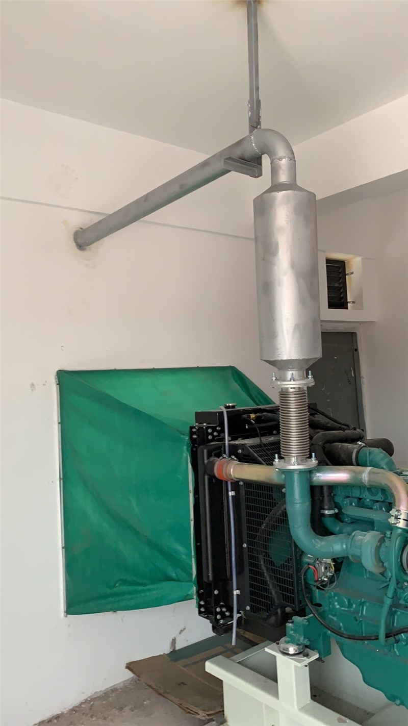 重庆渝长高速公路，12台沃尔沃发电机组